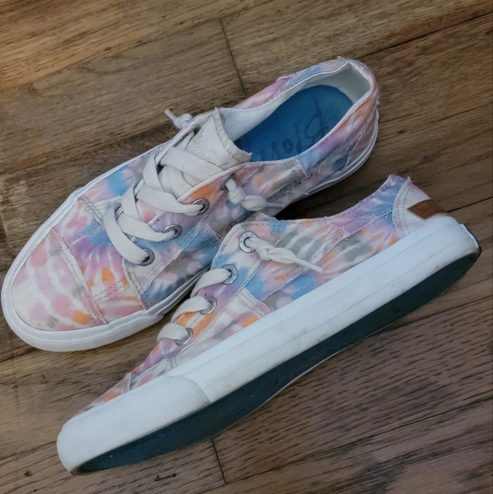 Blowfish tie dye